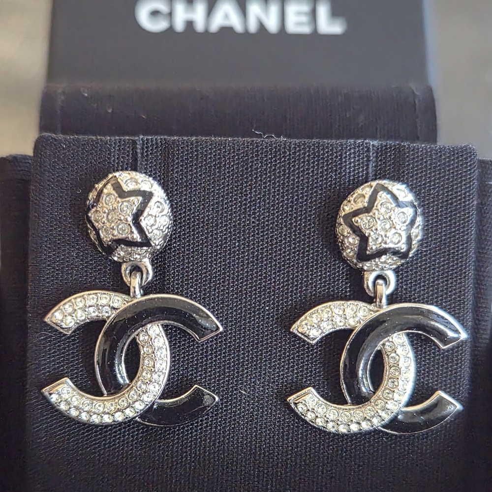 Chanel 23K Black Enamel Glass Stone Silver CC Logo Drop Earring